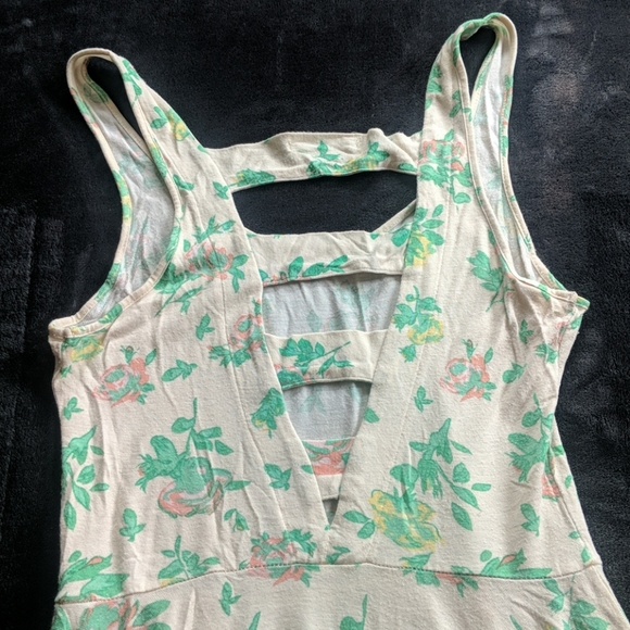 Floral Summer Back Cut-Out Dress - Picture 5 of 7